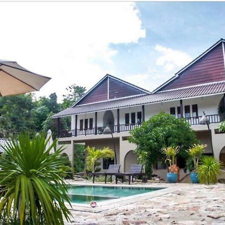 Boreirum Thmorda Hotel Resort Kampot Eksteriør billede